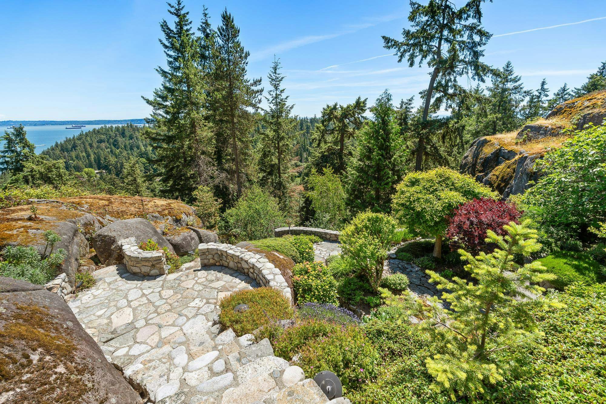 4936 Meadfeild Road, West Vancouver, BC, V7W 3J8 - 32