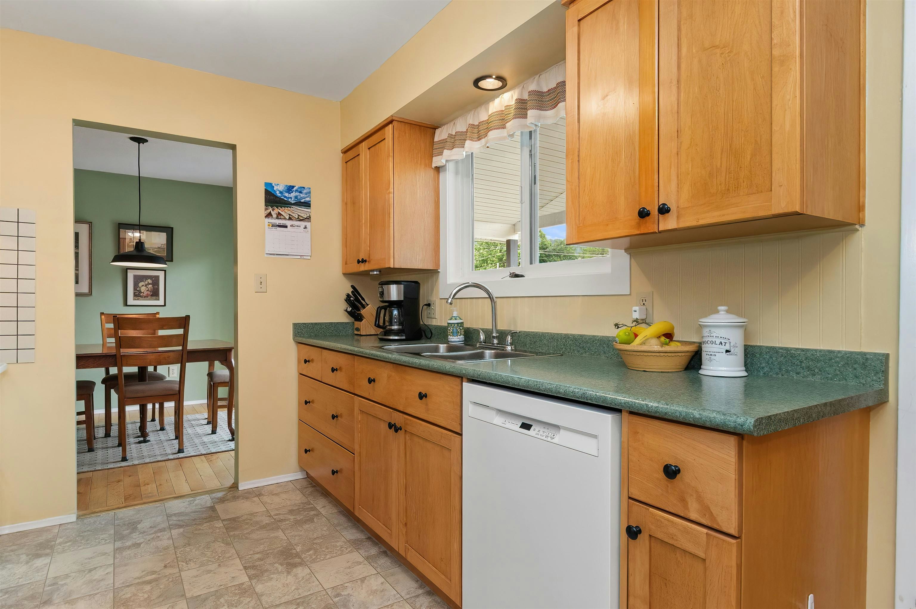 630 Hazel Street, Hope, BC, V0X 1L0 - 9
