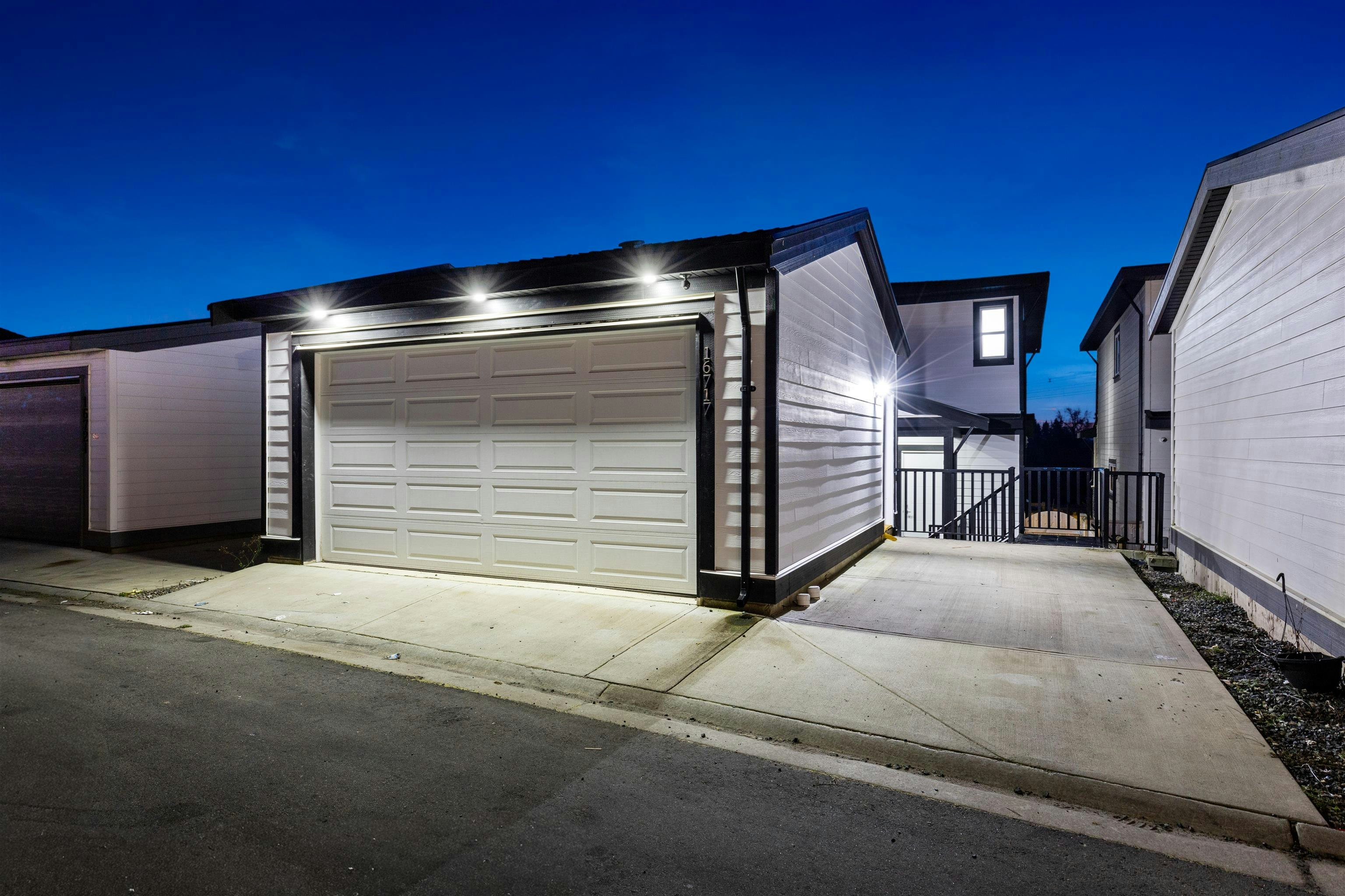 16717 15a Avenue, Surrey, BC, V3S 9X7 - 34