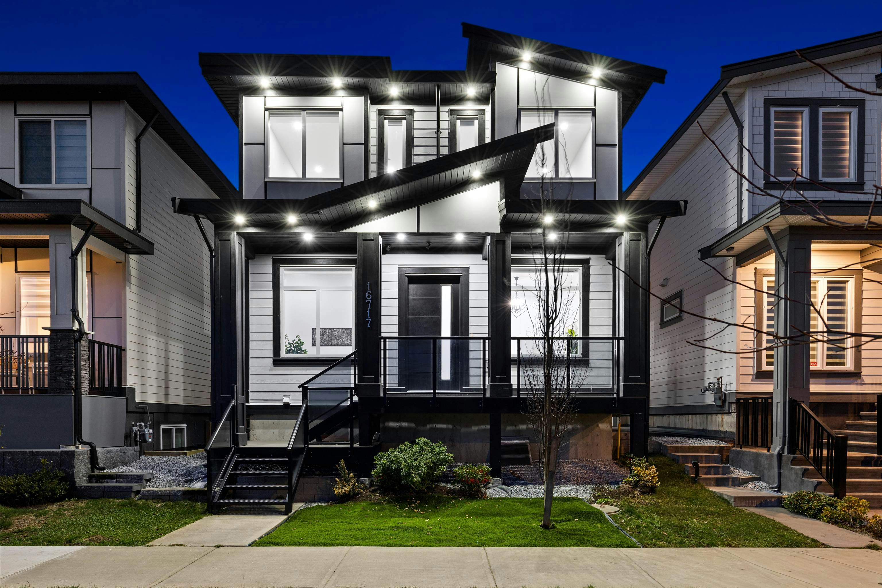 16717 15a Avenue, Surrey, BC, V3S 9X7