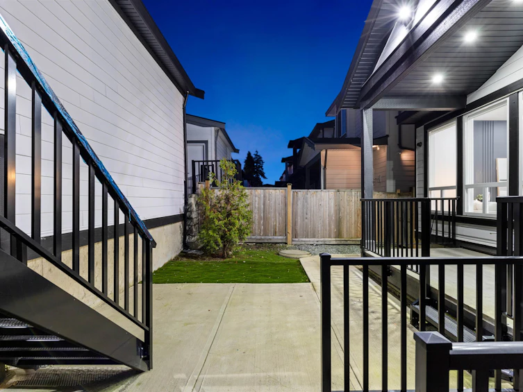 16717 15a Avenue, Surrey, BC, V3S 9X7 - 33
