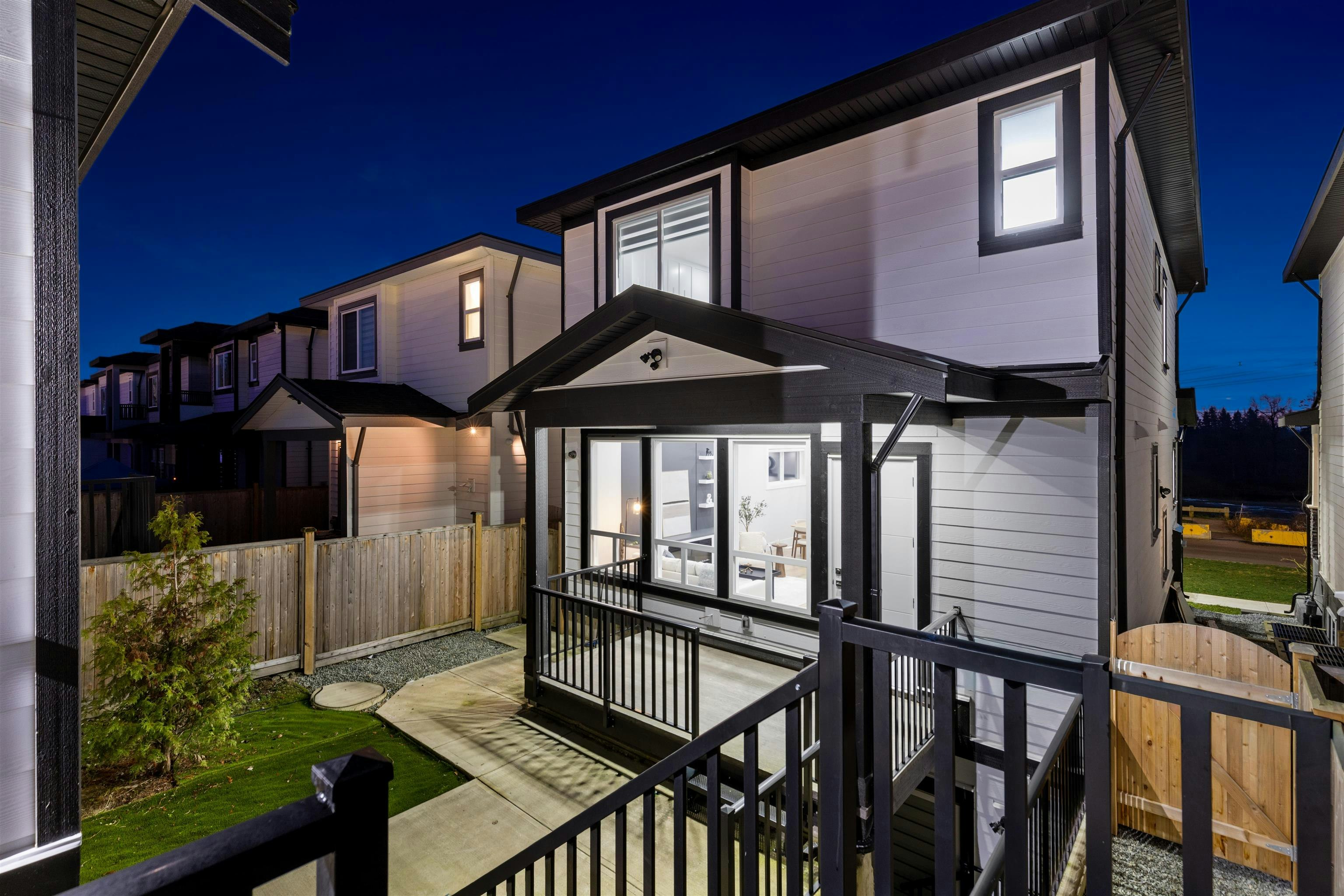 16717 15a Avenue, Surrey, BC, V3S 9X7 - 35