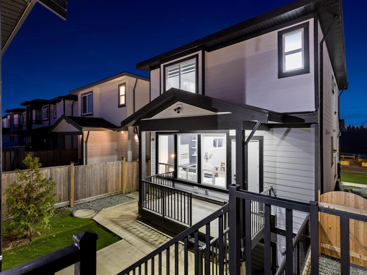 16717 15a Avenue, Surrey, BC, V3S 9X7 - 35
