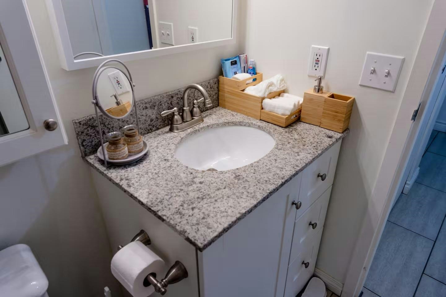 305-350 E 2nd Avenue, Vancouver, BC, V5T 4R8 - 21