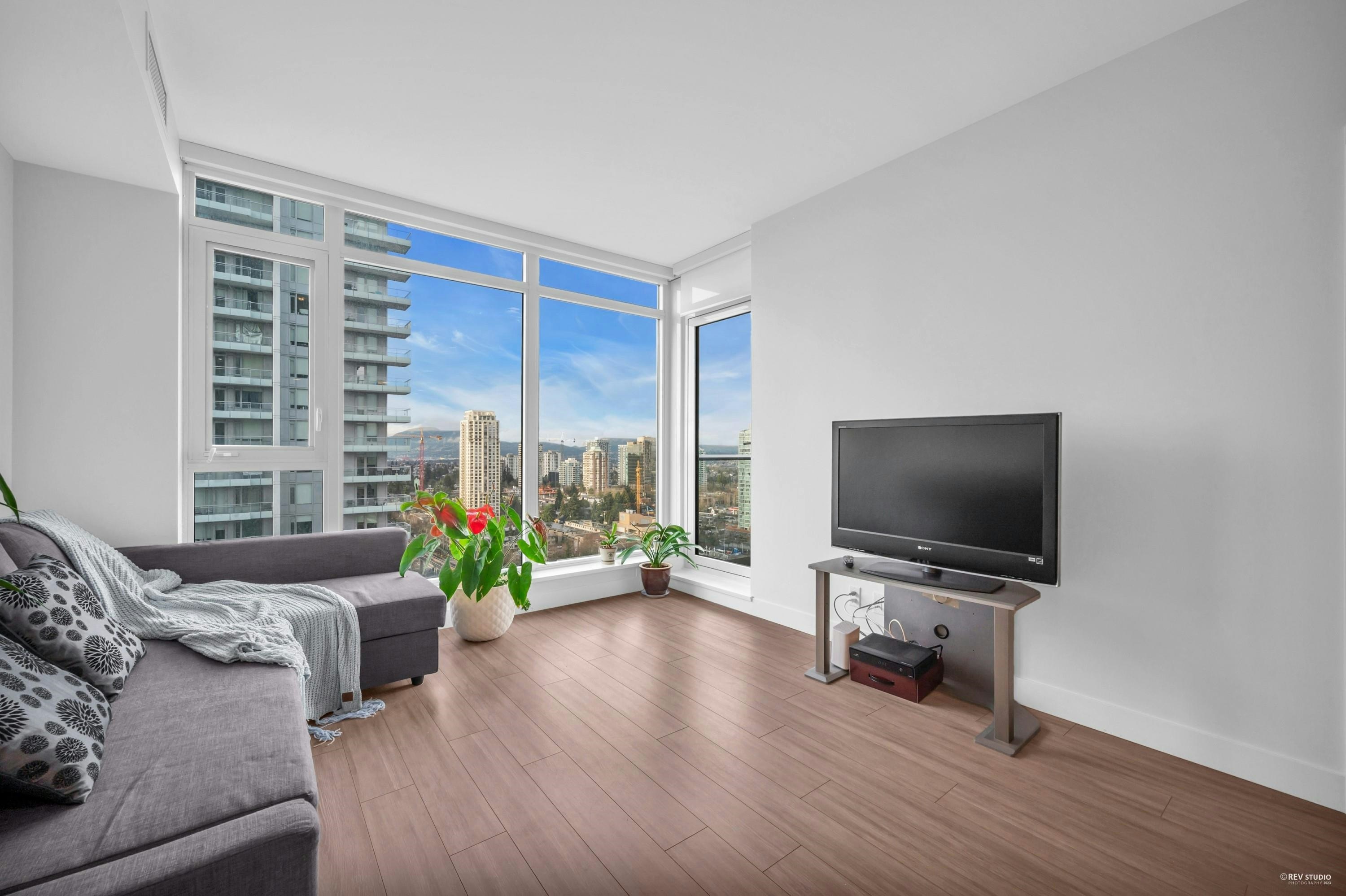 1701-4458 Beresford Street, Burnaby, BC, V5H 0J1