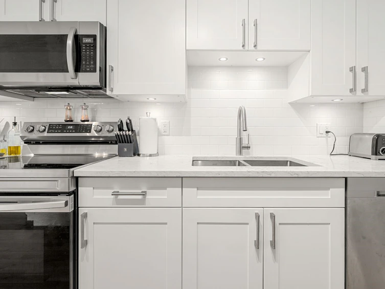 204-150 E 5th Street, North Vancouver, BC, V7L 1L5 - 6