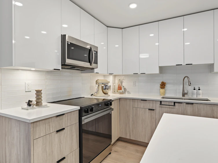 602-13458 95 Avenue, Surrey, BC, V3V 0H1 - 14