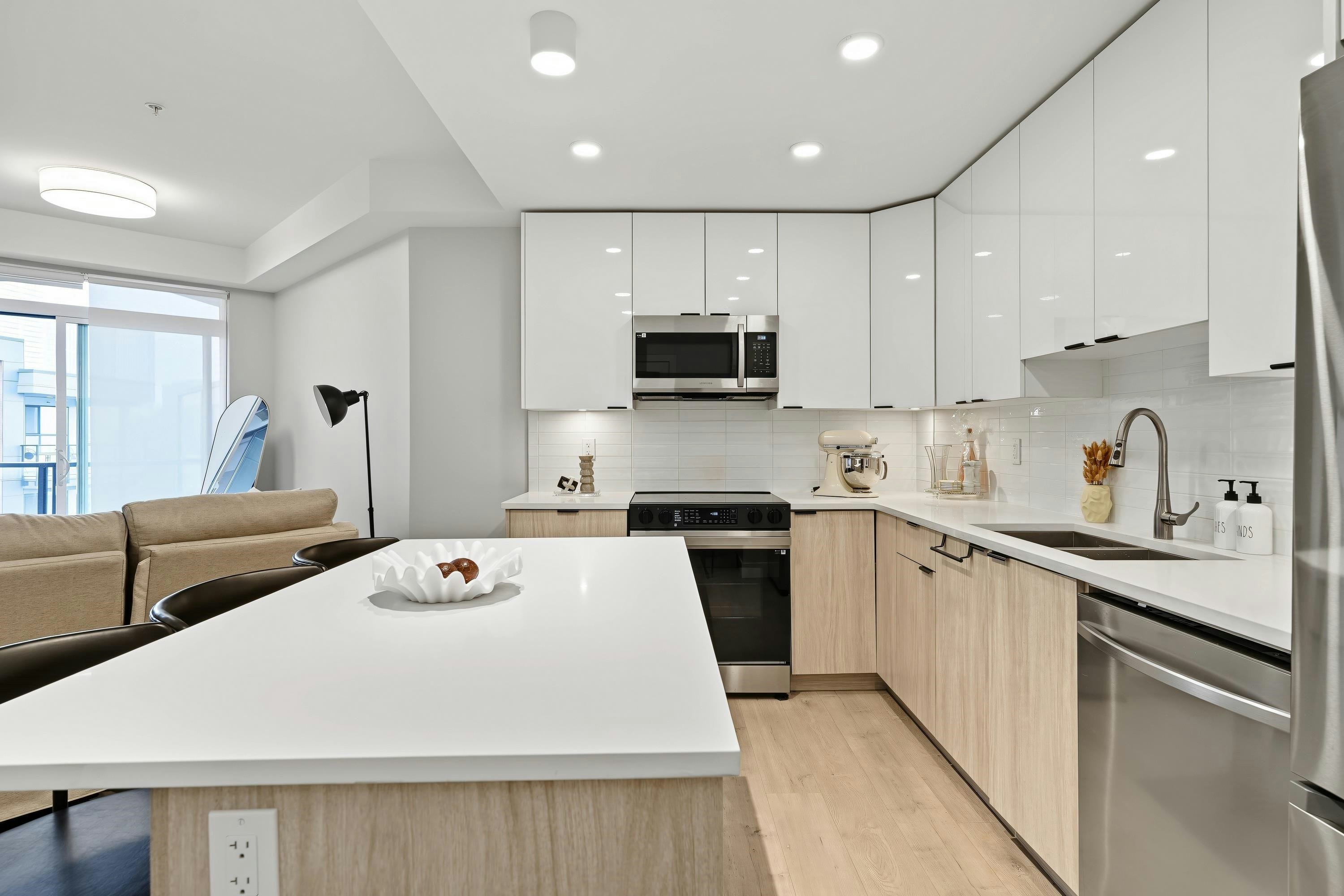 602-13458 95 Avenue, Surrey, BC, V3V 0H1 - 13