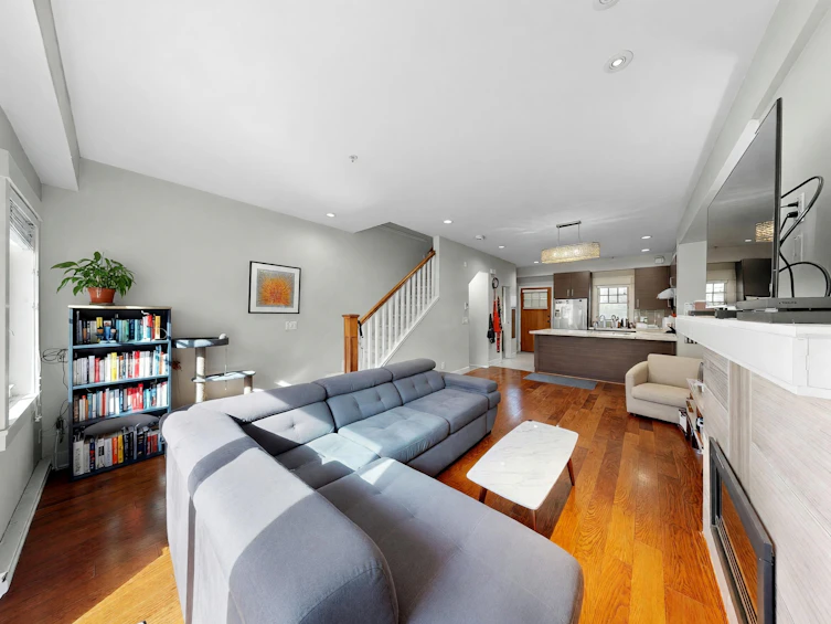 5978 Oak Street, Vancouver, BC, V6M 2W2 - 4