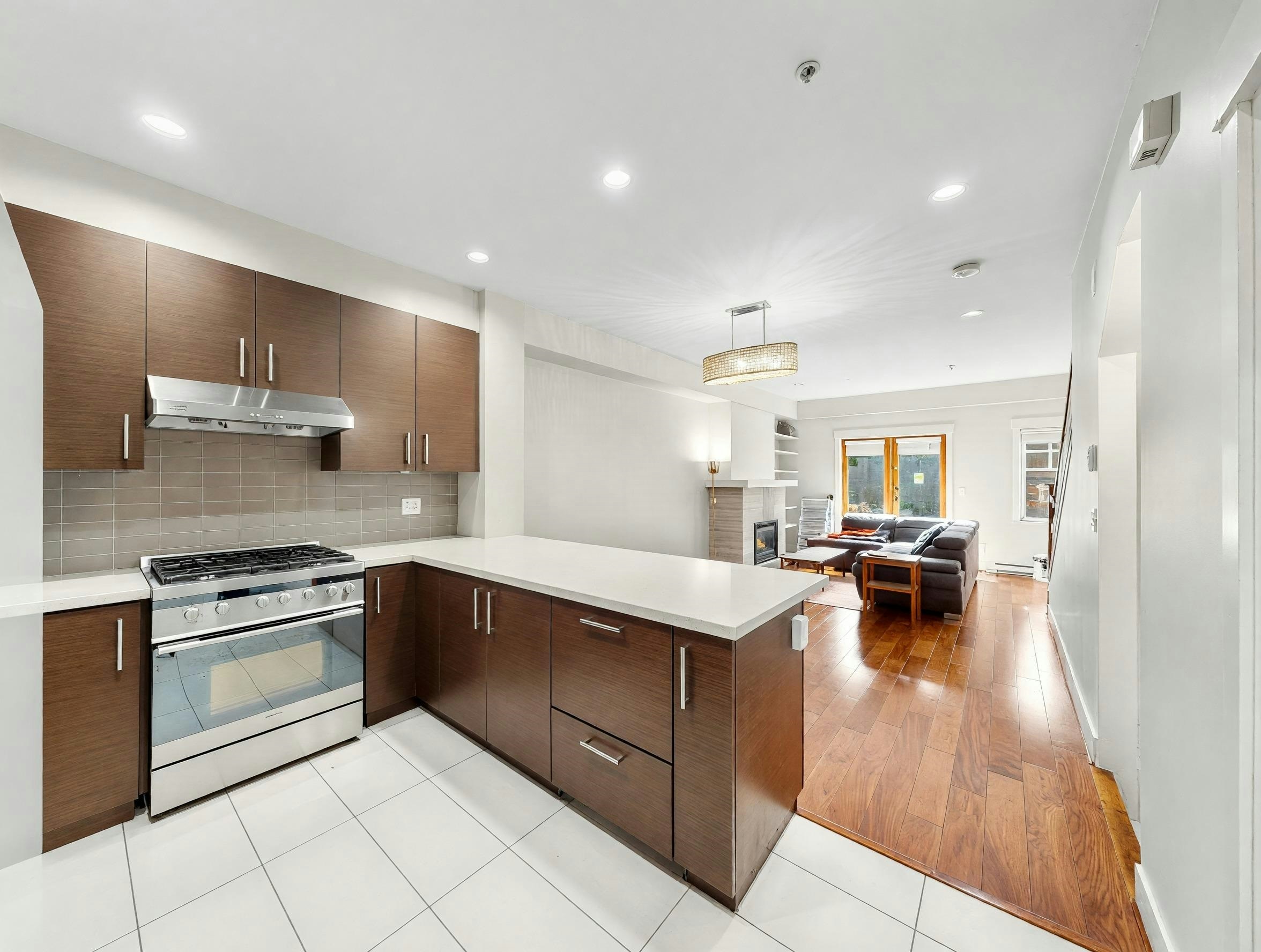 5978 Oak Street, Vancouver, BC, V6M 2W2 - 6