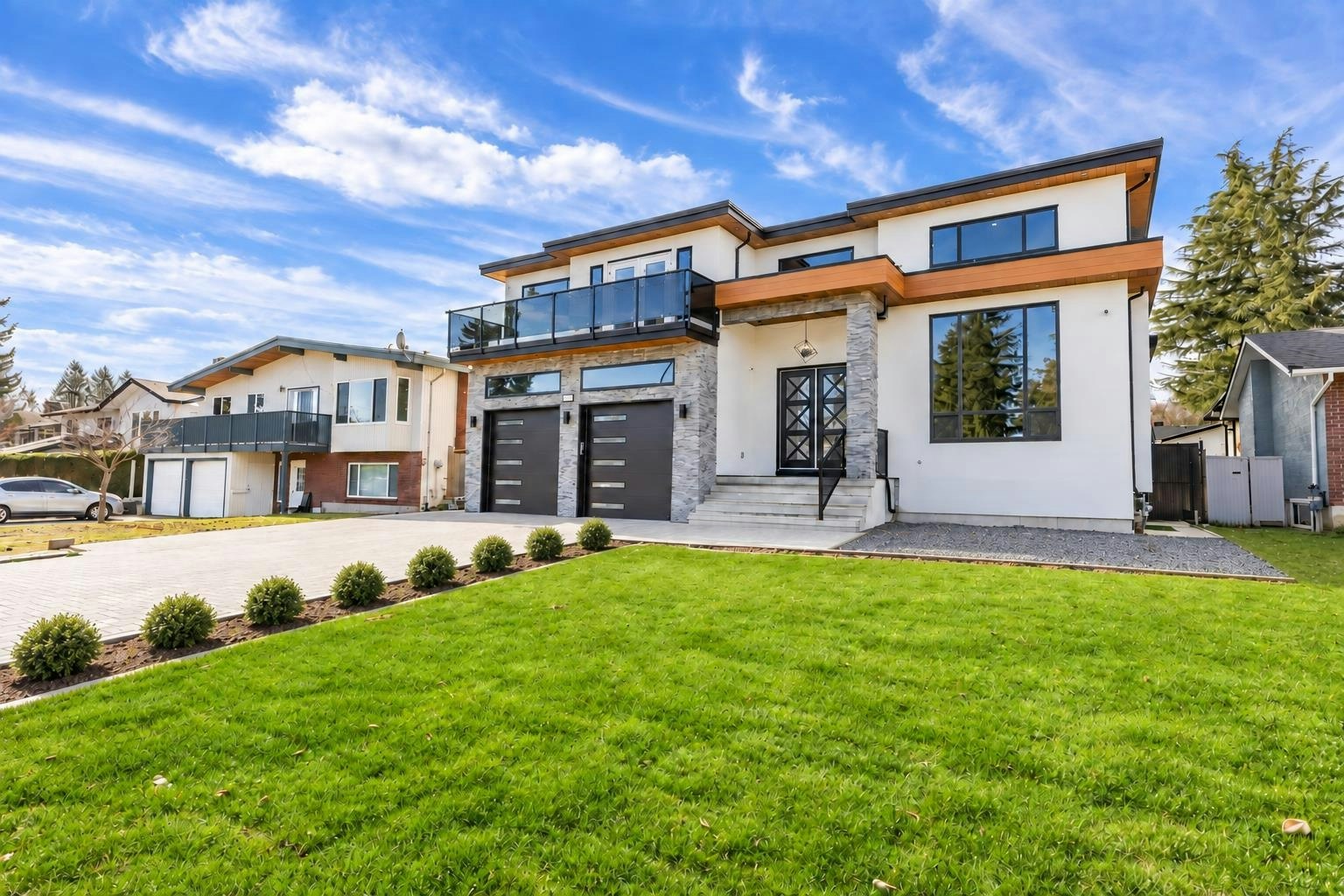 3265 Saturna Crescent - 2