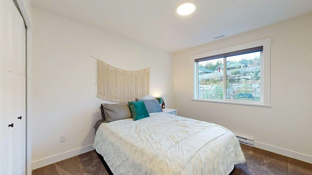5629 Kingbird Crescent, Sechelt, BC, V7Z 0S4 - 10