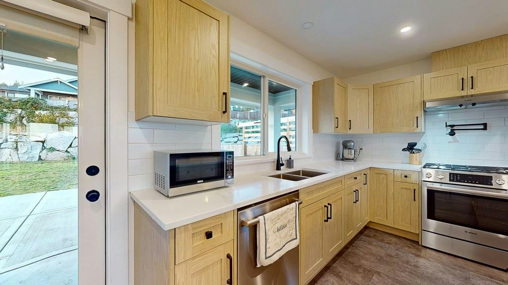 5629 Kingbird Crescent - 5