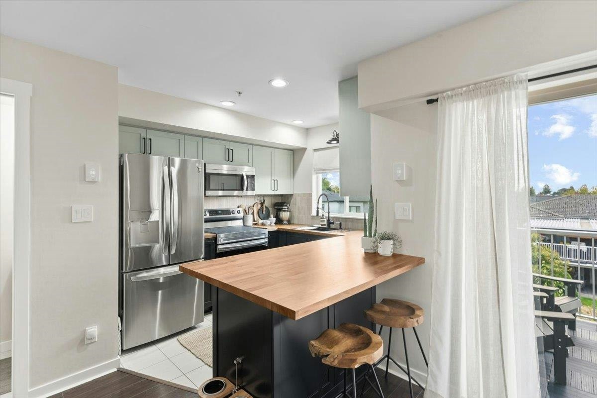 34-7370 Stride Avenue - 3