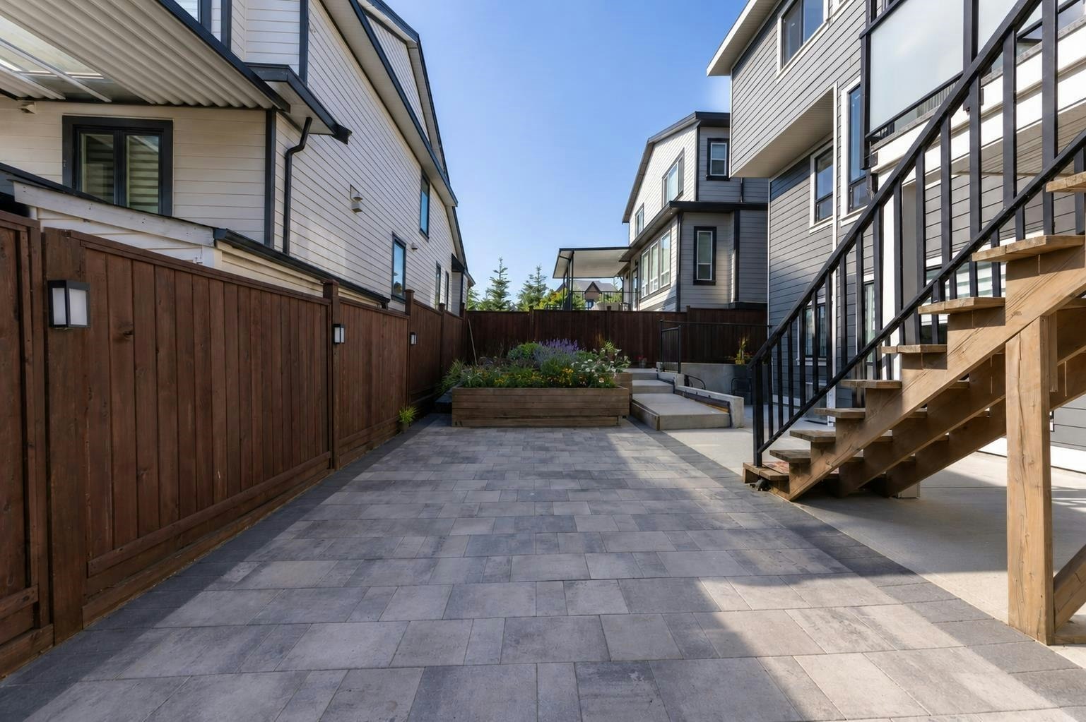 7679 155 Street, Surrey, BC, V3R 9C1 - 37