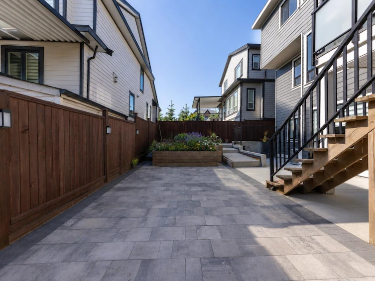 7679 155 Street, Surrey, BC, V3R 9C1 - 37