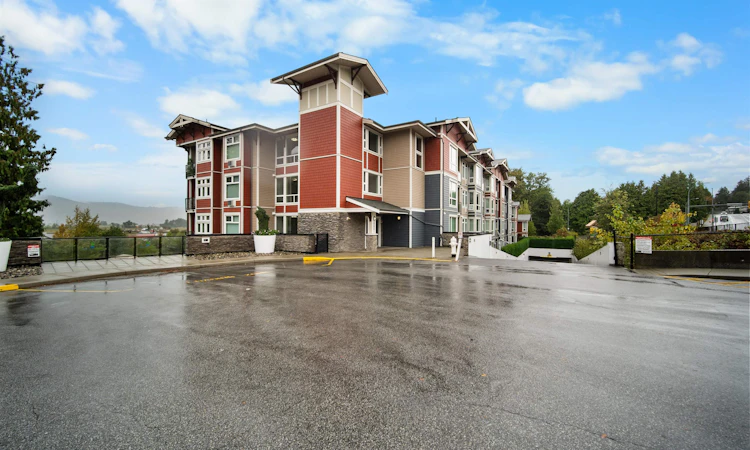 111-2242 Whatcom Road