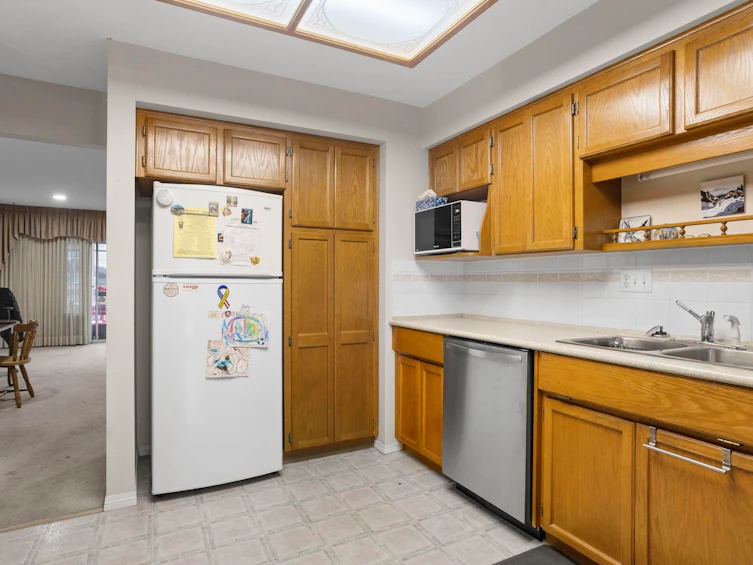 244-32691 Garibaldi Drive, Abbotsford, BC, V2T 5T7 - 12