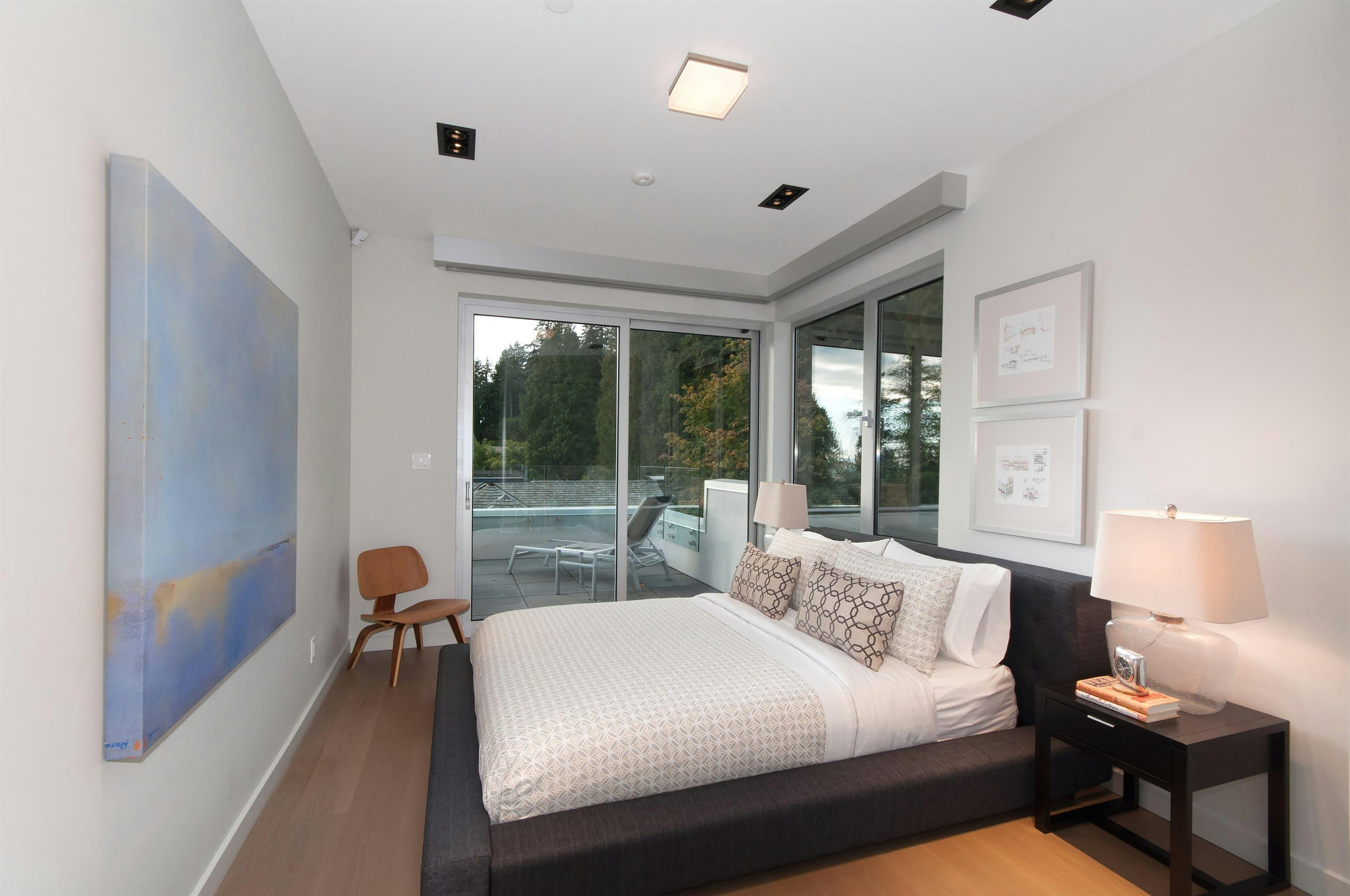 3023 Mathers Avenue, West Vancouver, BC, V7V 2K3 - 26