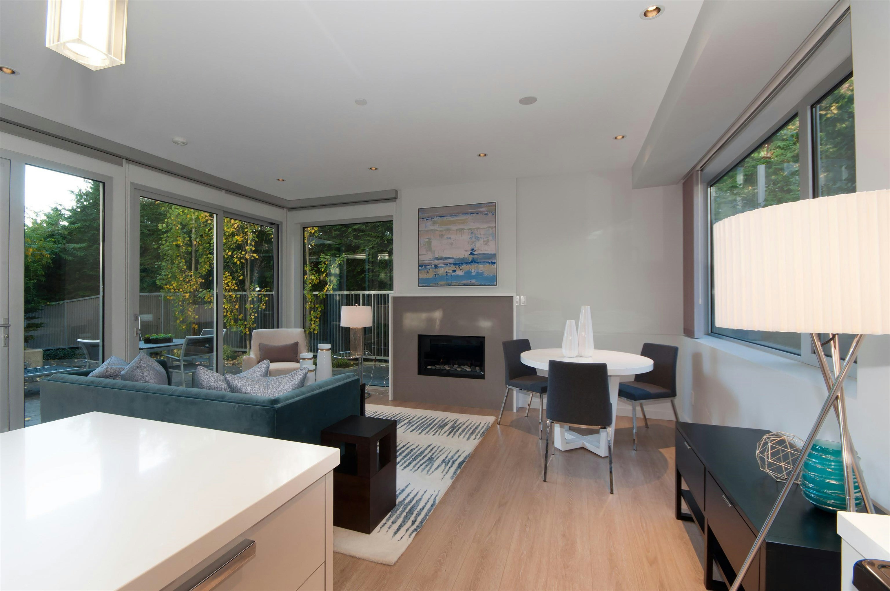 3023 Mathers Avenue, West Vancouver, BC, V7V 2K3 - 9