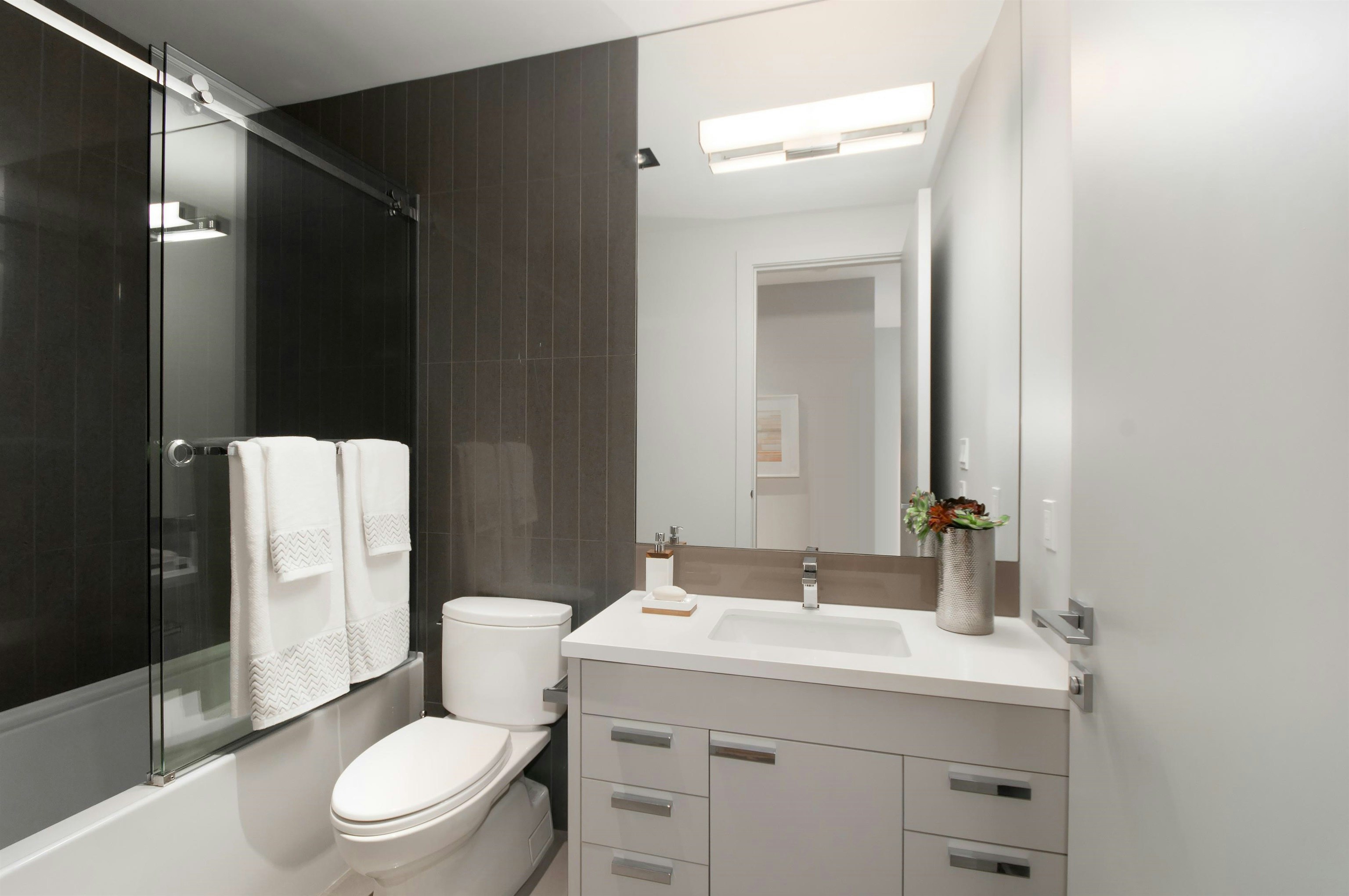3023 Mathers Avenue, West Vancouver, BC, V7V 2K3 - 25