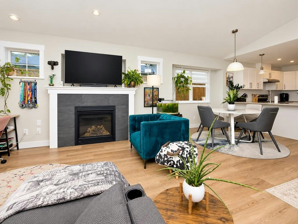 1070 Celia Crescent, Gibsons, BC, V0N 1V7 - 9