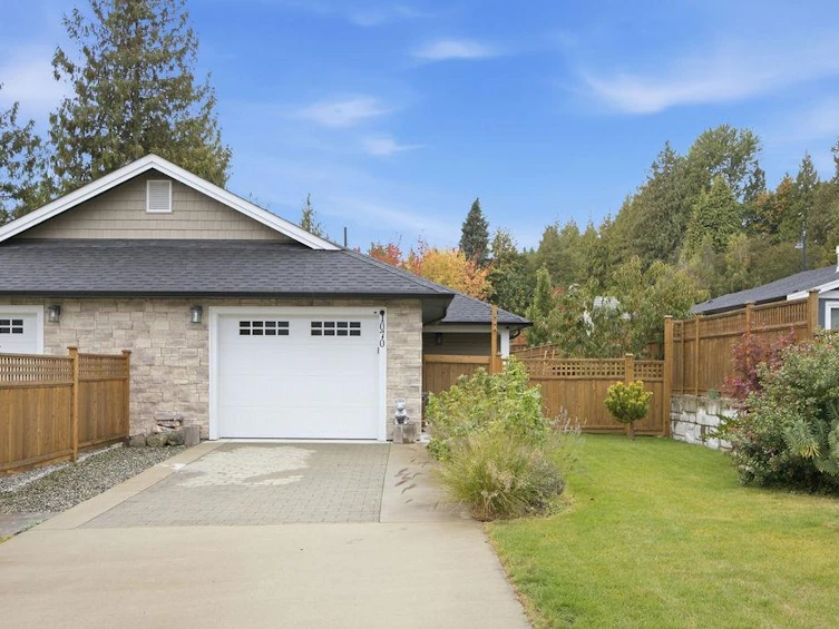 1070 Celia Crescent, Gibsons, BC, V0N 1V7