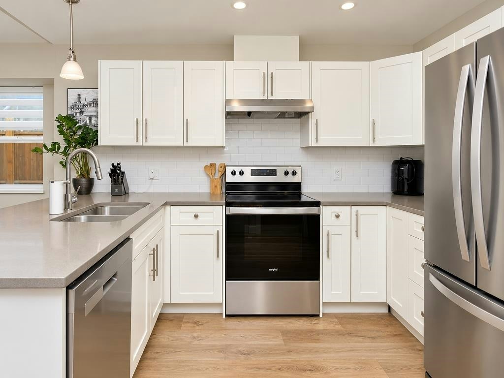 1070 Celia Crescent - 5