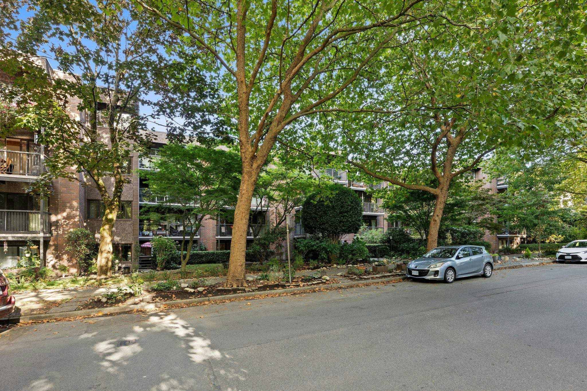 207-1655 Nelson Street - 2