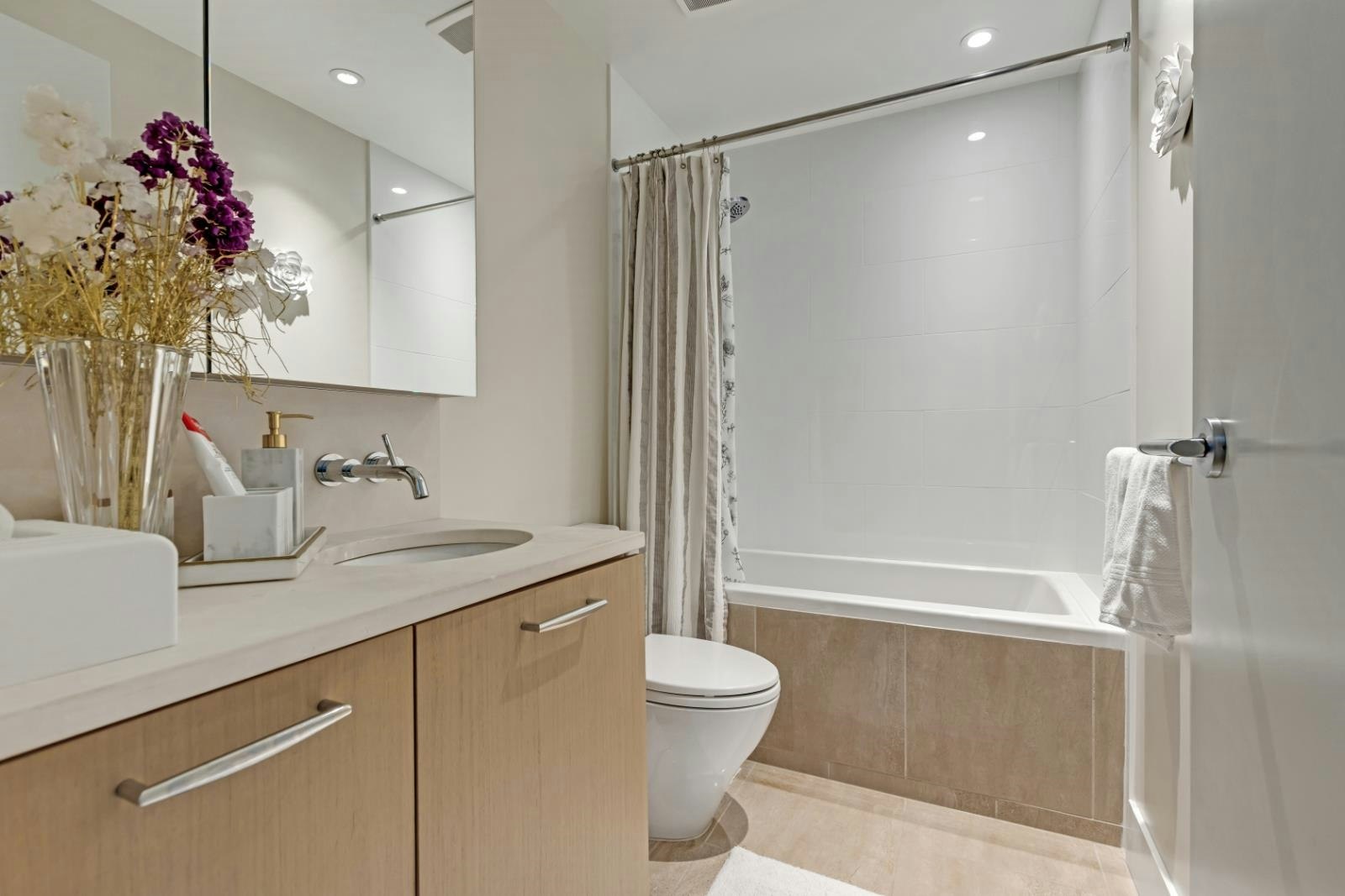 1401-150 W 15th Street, North Vancouver, BC, V7M 0C4 - 10