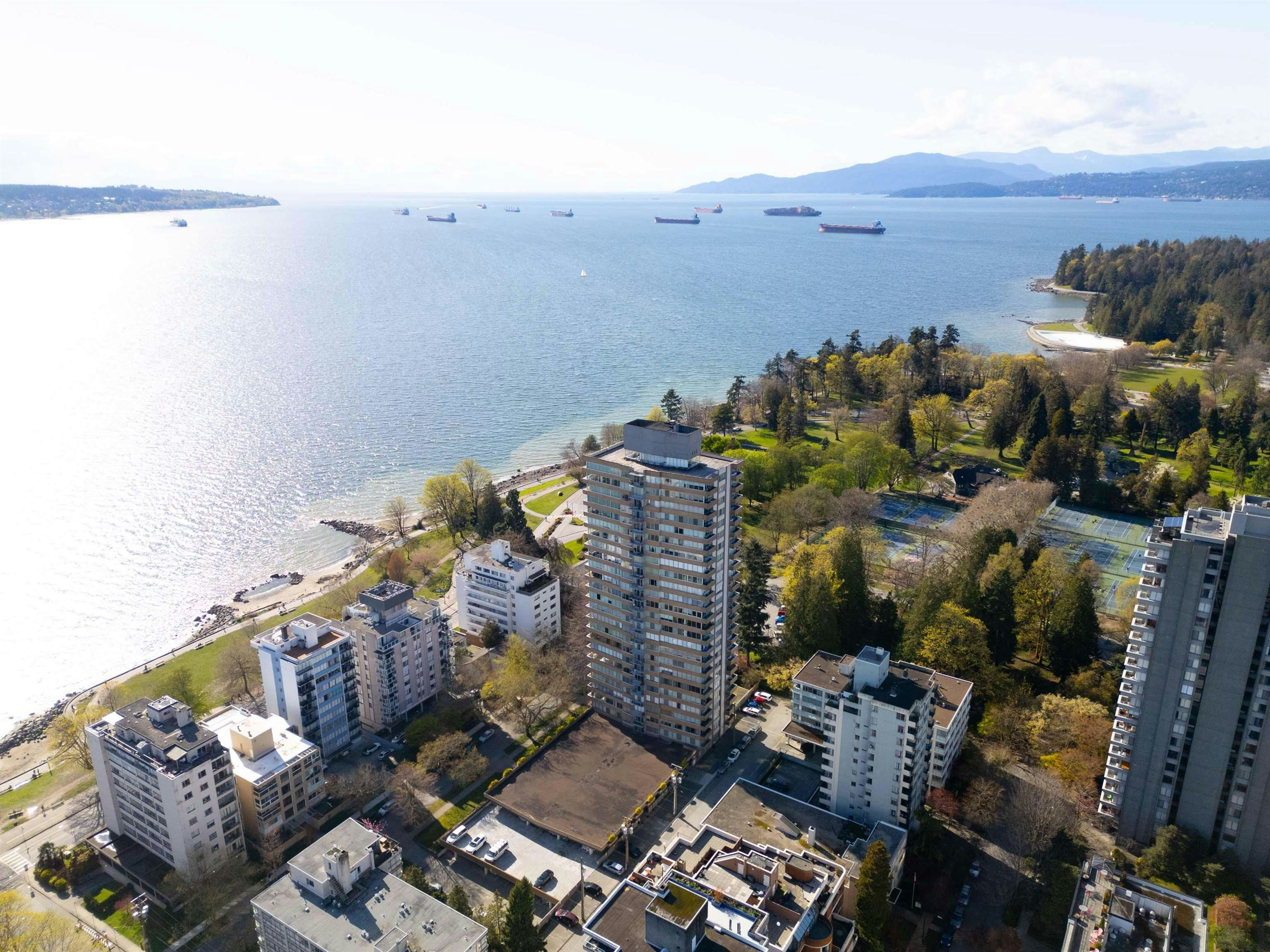 306-2055 Pendrell Street, Vancouver, BC, V6G 1T9