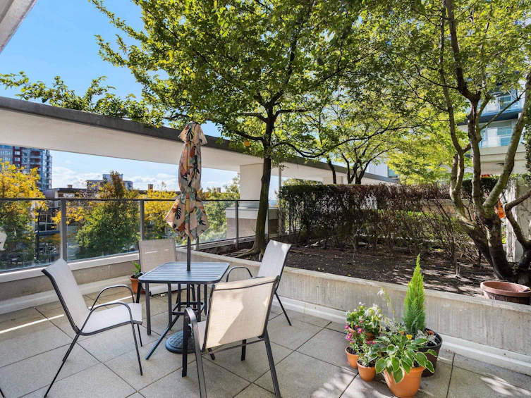 306-158 W 13th Street, North Vancouver, BC, V7M 0A7