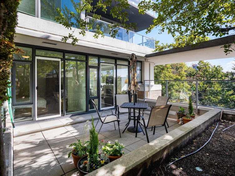 306-158 W 13th Street, North Vancouver, BC, V7M 0A7 - 2