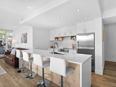 306-158 W 13th Street - 3