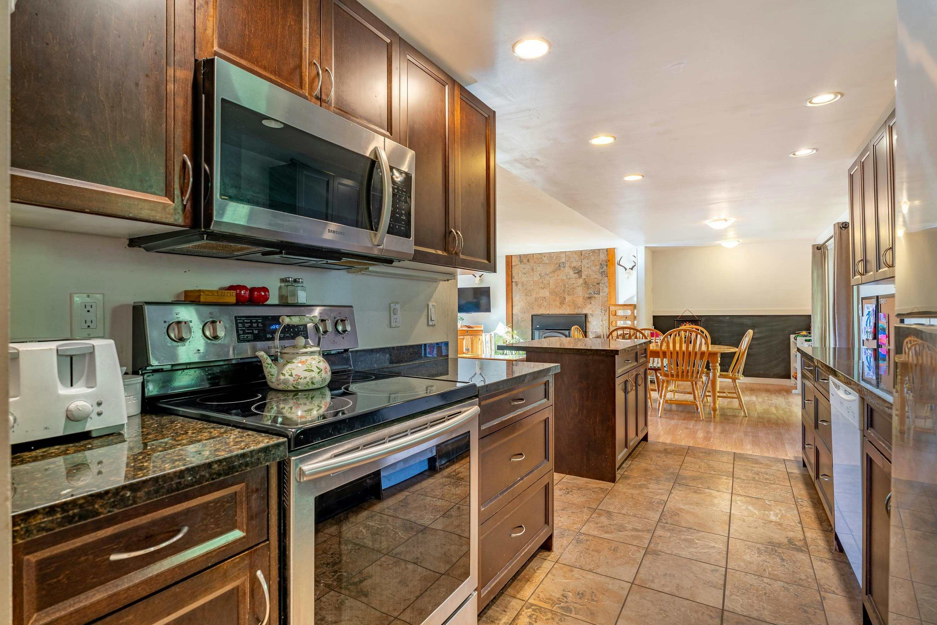 9158 Sunshine Coast Highway, Halfmoon Bay, BC, V0N 1Y2 - 14
