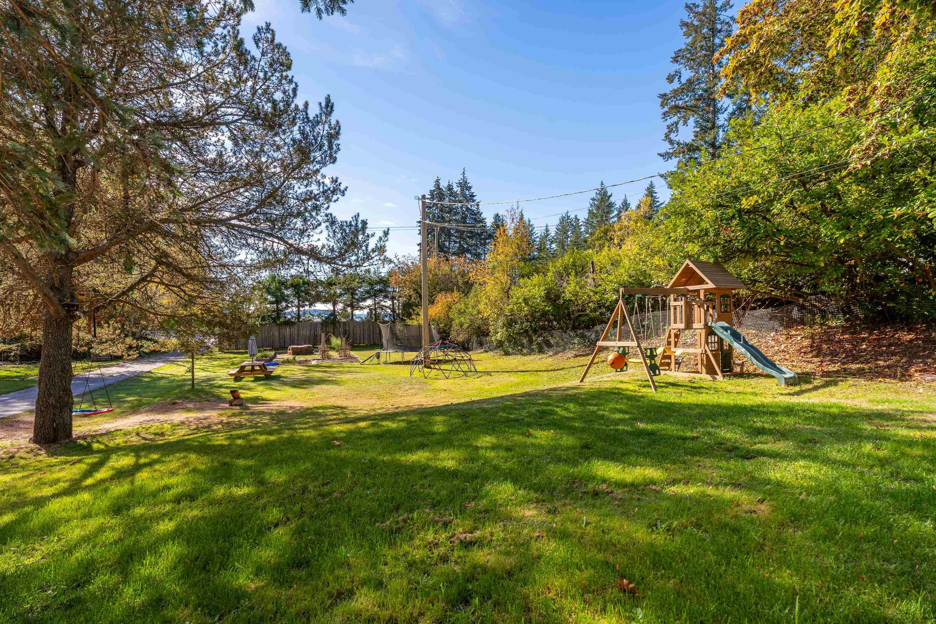 9158 Sunshine Coast Highway, Halfmoon Bay, BC, V0N 1Y2 - 32