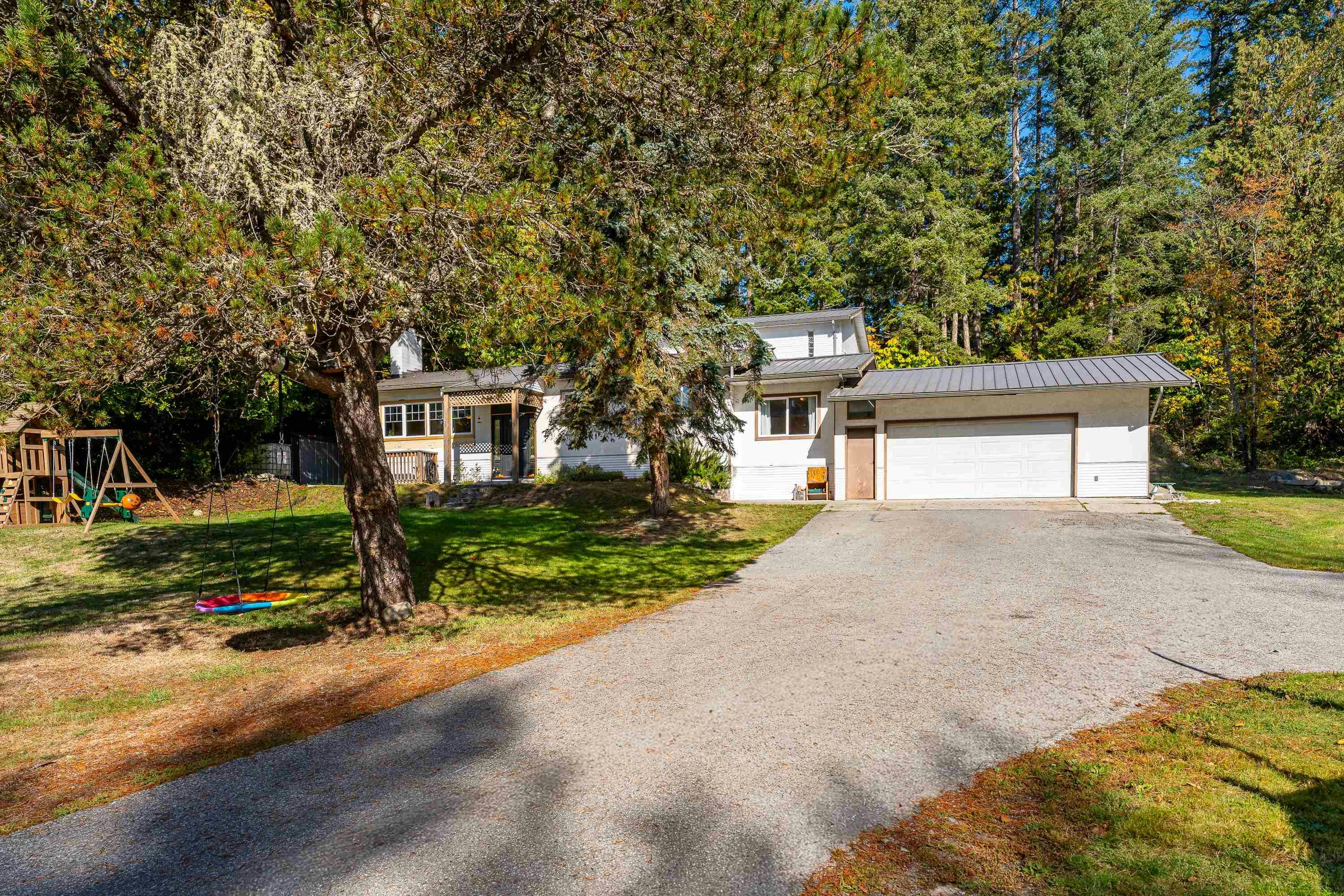 9158 Sunshine Coast Highway, Halfmoon Bay, BC, V0N 1Y2