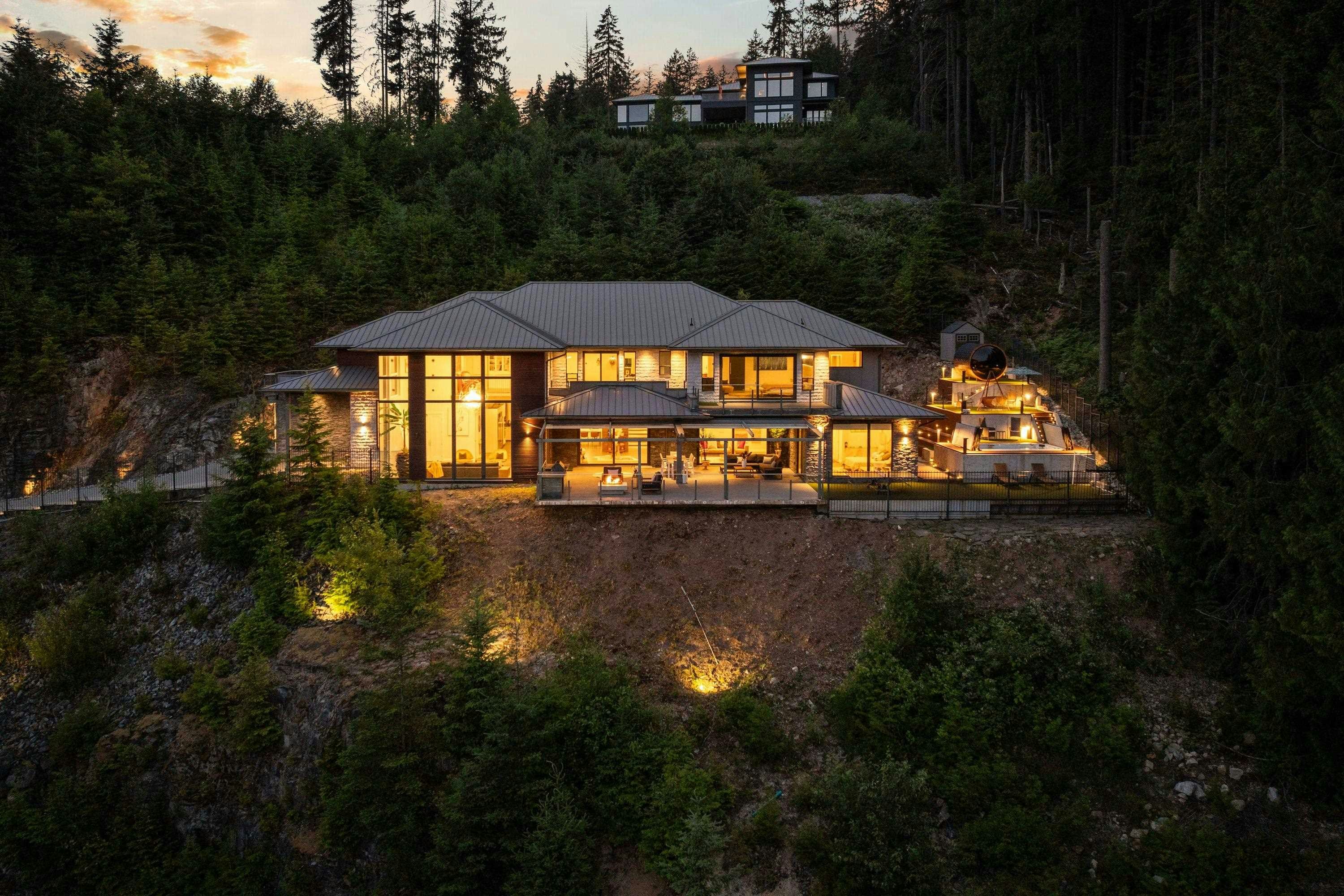 1083 Uplands Drive - 5