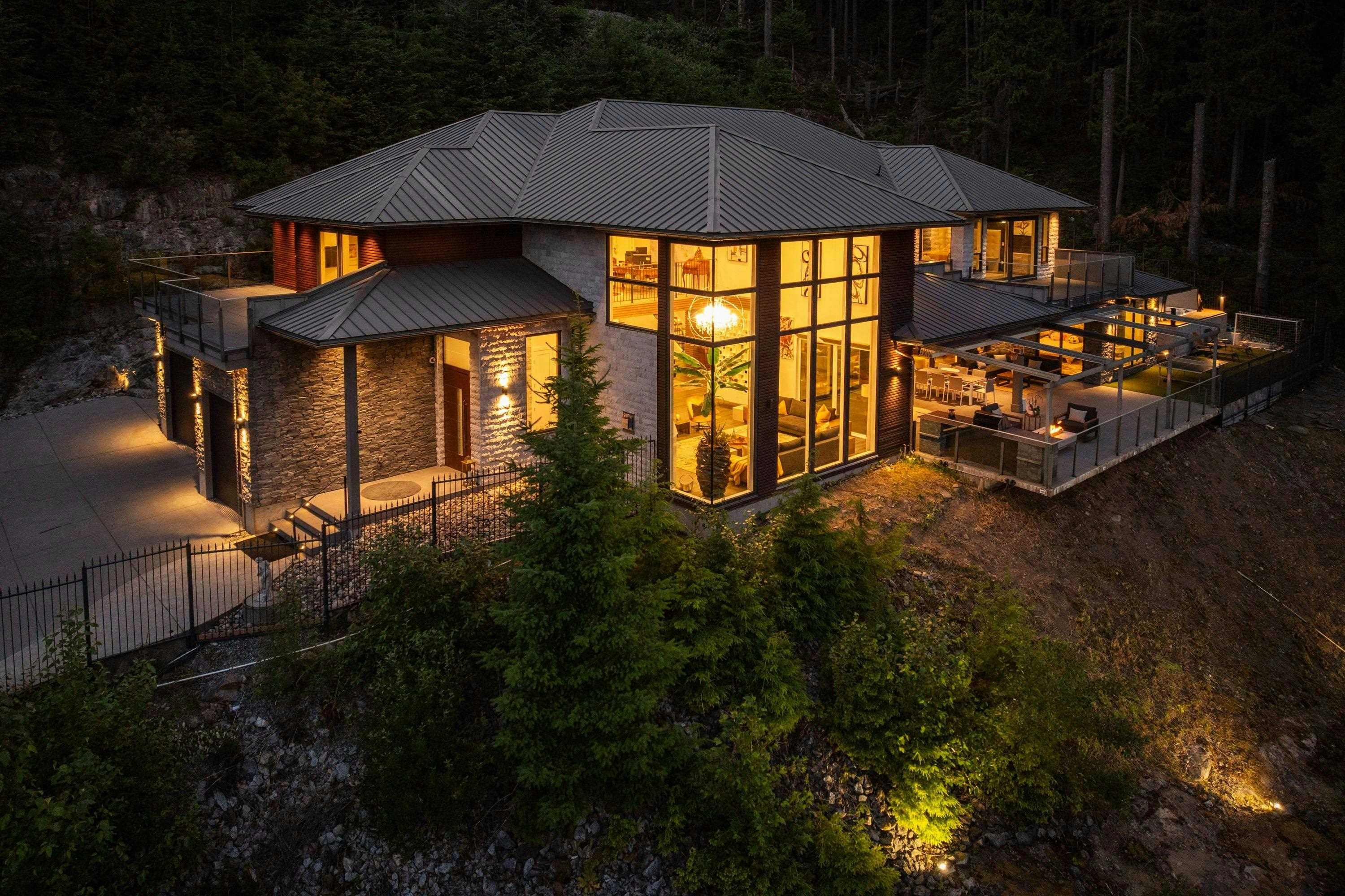 1083 Uplands Drive, Port Moody, BC, V3H 5G6