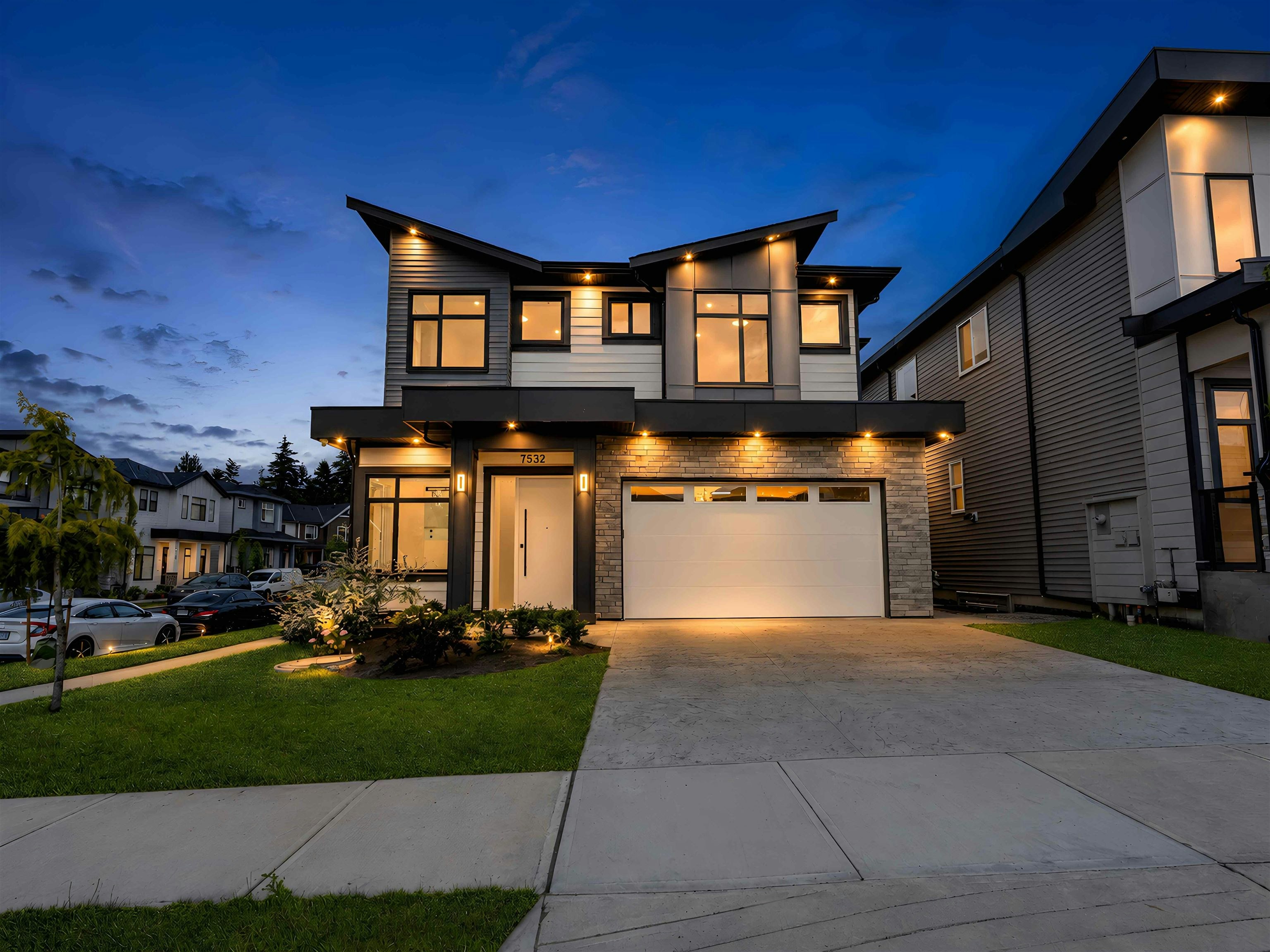 7532 205 Street, Langley, BC, V2Y 1V5