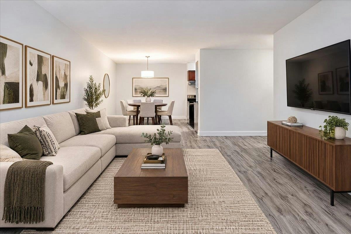 419-9867 Manchester Drive, Burnaby, BC, V3N 4P6 - 3