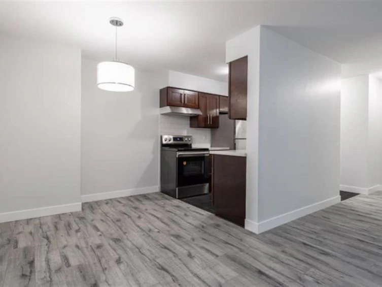 419-9867 Manchester Drive, Burnaby, BC, V3N 4P6 - 7