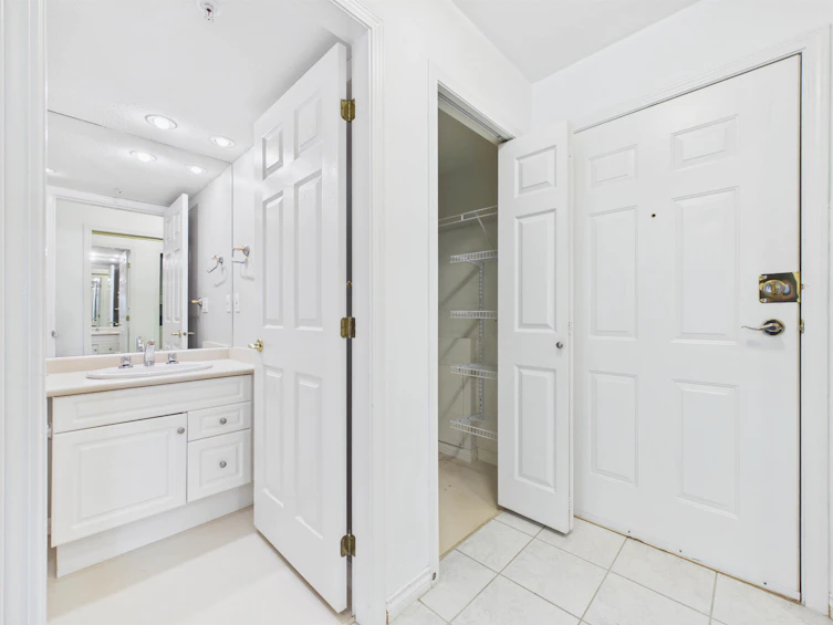 215-12931 Railway Ave Avenue, Richmond, BC, V7E 6M5 - 10