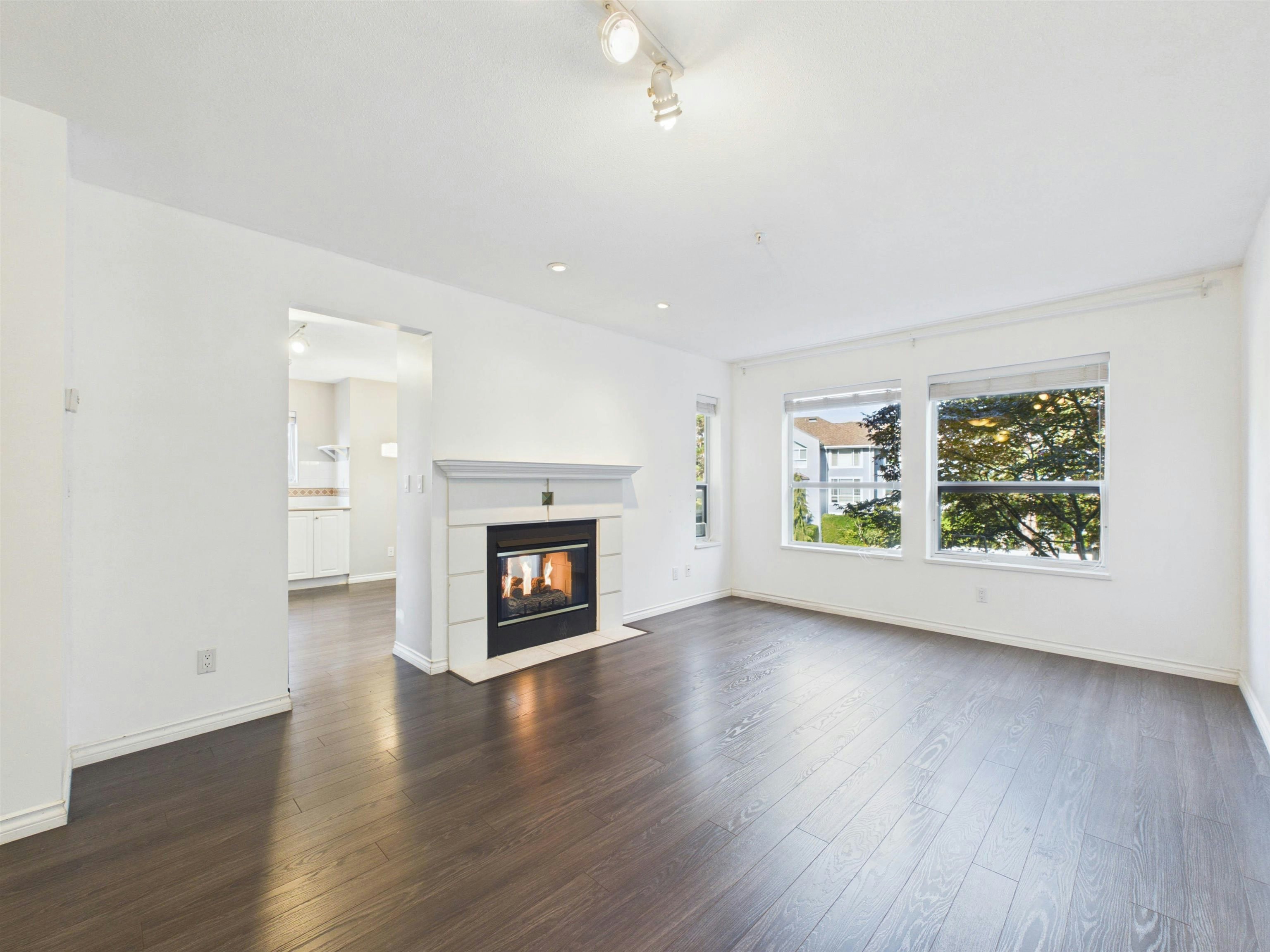 215-12931 Railway Ave Avenue, Richmond, BC, V7E 6M5 - 6