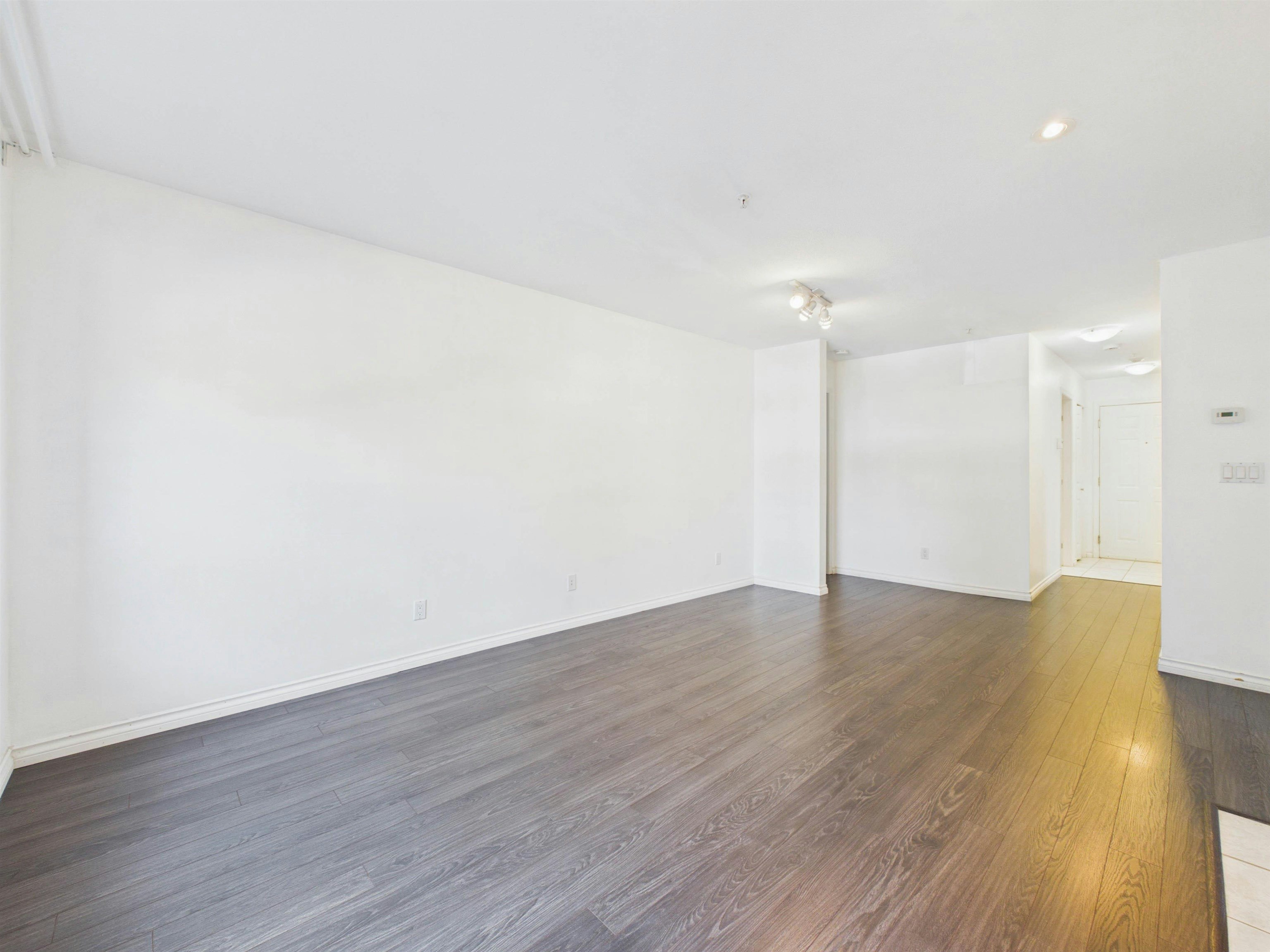 215-12931 Railway Ave Avenue, Richmond, BC, V7E 6M5 - 21