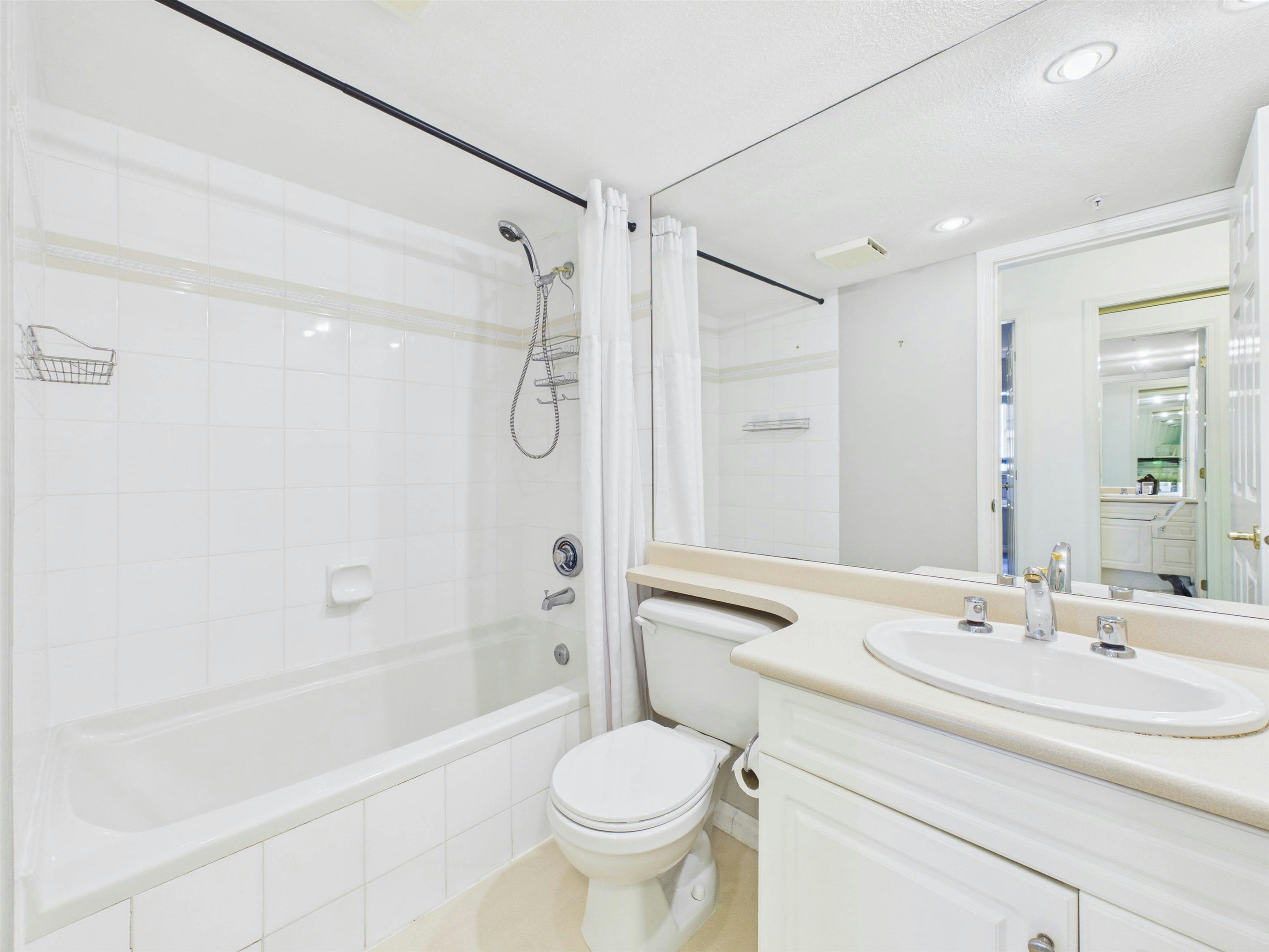 215-12931 Railway Ave Avenue, Richmond, BC, V7E 6M5 - 11