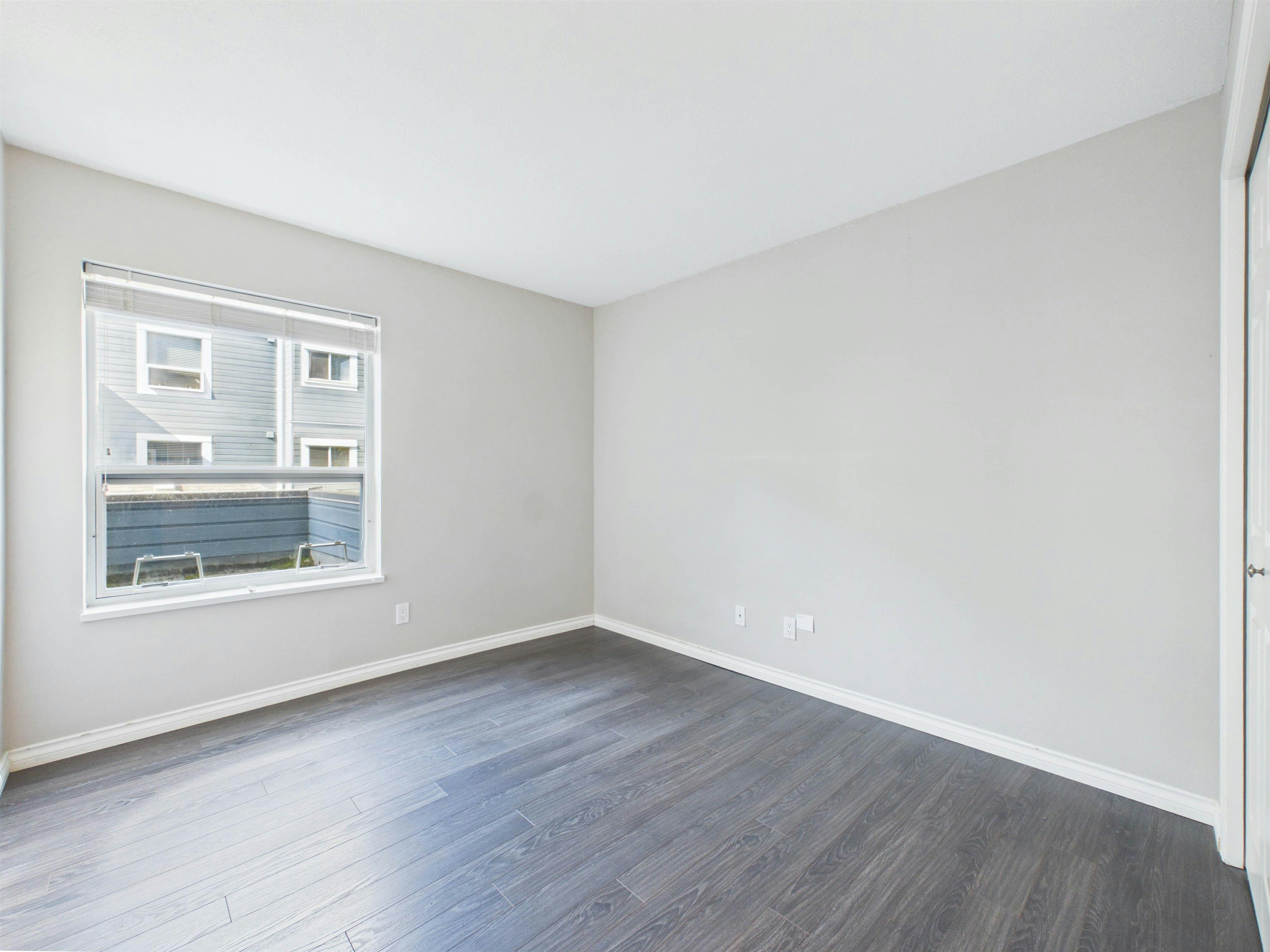215-12931 Railway Ave Avenue, Richmond, BC, V7E 6M5 - 12