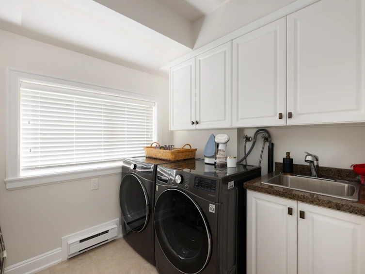 4050 St. Pauls Avenue, North Vancouver, BC, V7N 1T5 - 37