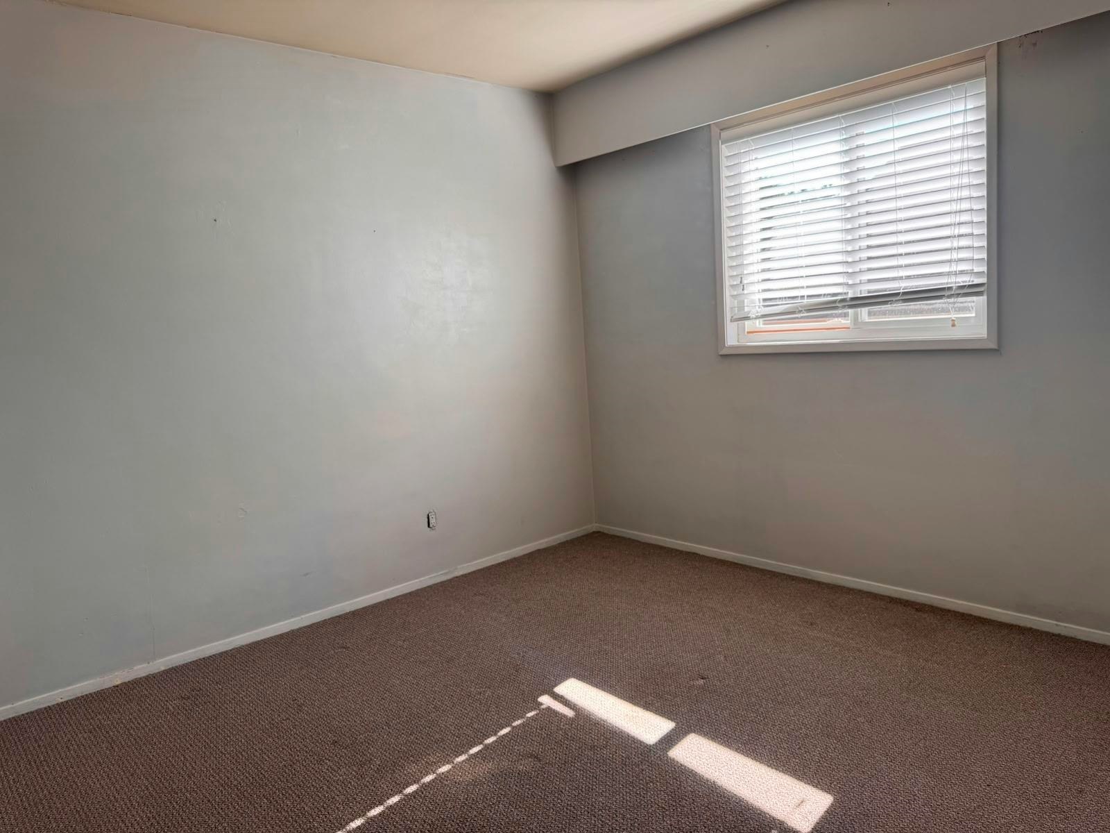 21729 124 Avenue - 3