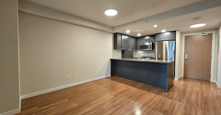 403-2200 Douglas Road, Burnaby, BC, V5C 0G8 - 2
